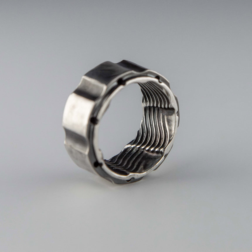 Ring "R-3"