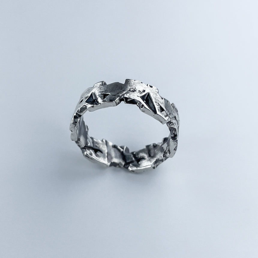 Ring "R-4"